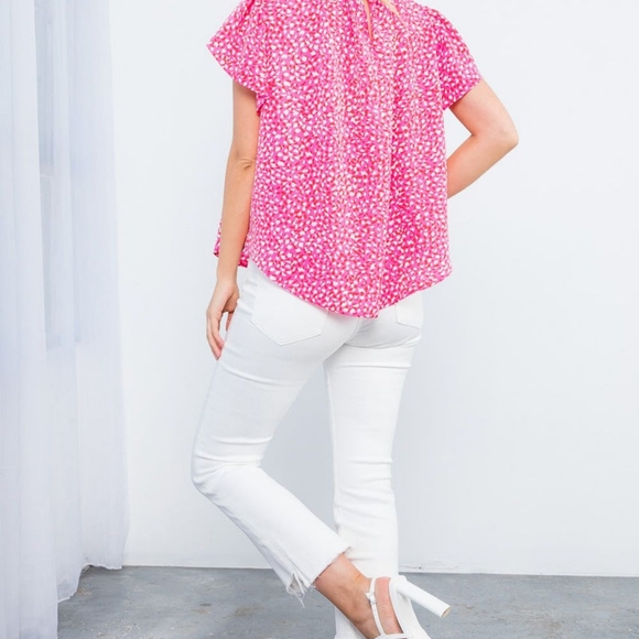 Savvy Chic Thml flutter sleeve blouse - Picture 2 of 7